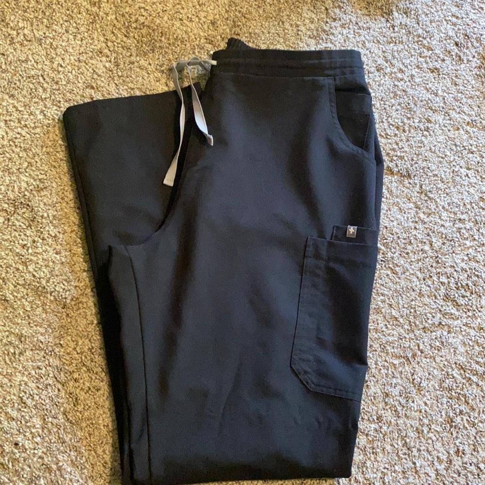 Figs scrubs